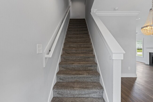 Building Photo - 318 Holbrook Ln