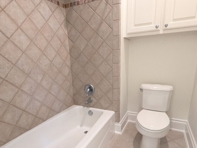 Building Photo - Serene 3 Bed / 3 Bath in Great Austin Loca...