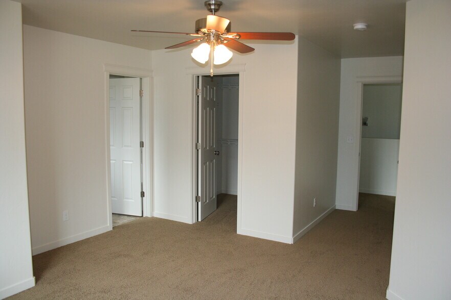 Building Photo - 29 Muskrat Dr