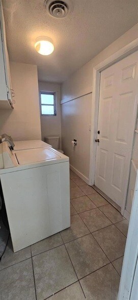 Building Photo - 36 Tulane Rd