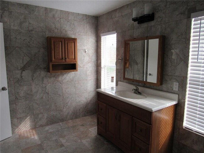 Building Photo - 2107 Deer Creek Trail