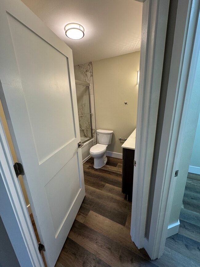 Building Photo - 1919 Summer Club Dr