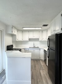 Building Photo - 5324 S Hamlin St