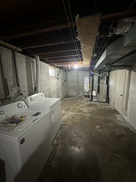 Building Photo - 3237 N 84th Terrace