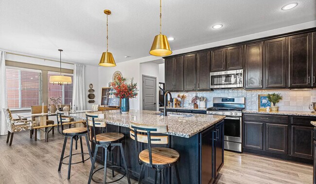 Building Photo - 1000 Equinox Dr