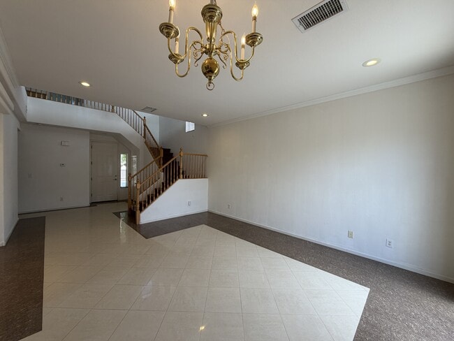 Building Photo - 10115 Capistrello Ave