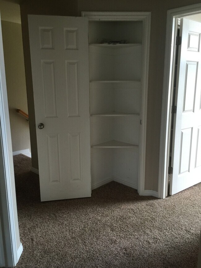 Building Photo - West Park #7