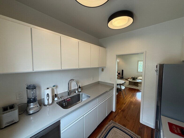 Kitchen - 2185 Bush St
