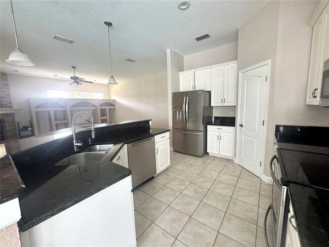 Building Photo - 401 Havenwood Way