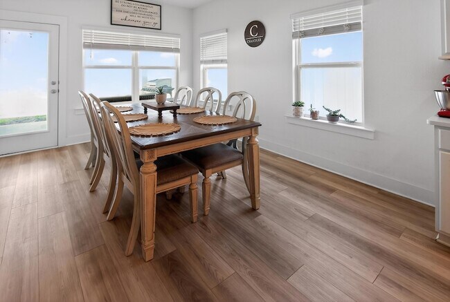 Building Photo - 159 Blooming Cv