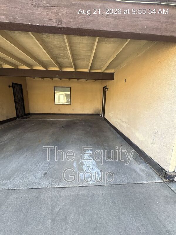 Building Photo - 3533 S County Center Dr