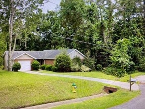 Building Photo - 2772 Whitney Dr N