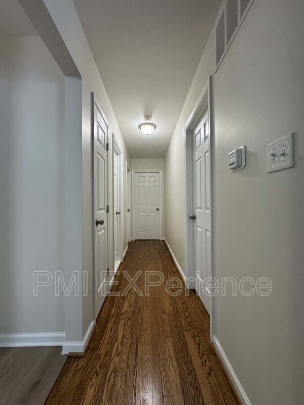 Building Photo - 6405 Roberts Dr
