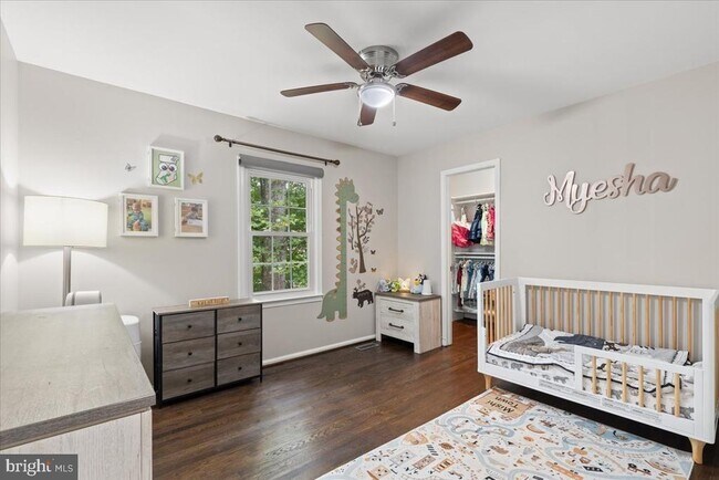 Building Photo - 9472 Lapstrake Ln