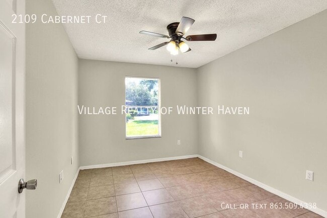 Building Photo - Julian Hills Apartments: Your Oasis in Eag...