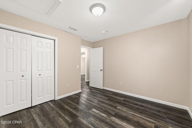 Building Photo - 2716 Oak Hammock Dr