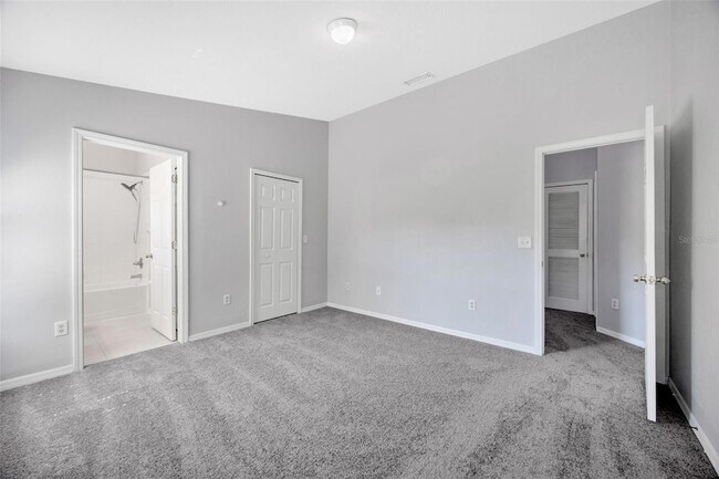 Building Photo - 6106 Olivedale Dr