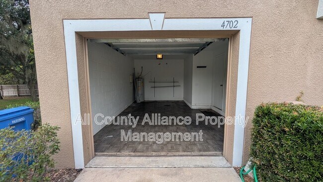 Building Photo - 4702 Ashburn Pond Way