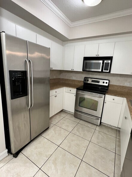 Building Photo - 117 NW 42nd Ave