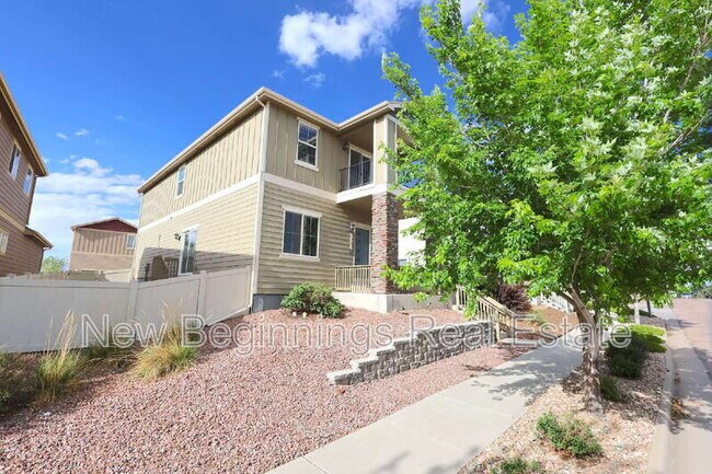 Building Photo - 2562 Ellingwood Dr