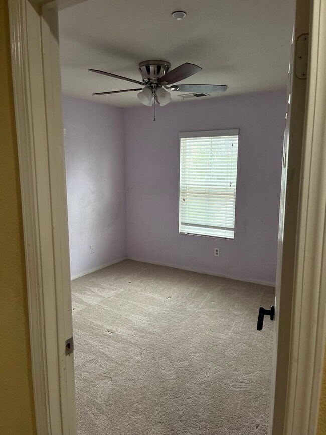 Building Photo - Beautiful Corner lot home in gated community.