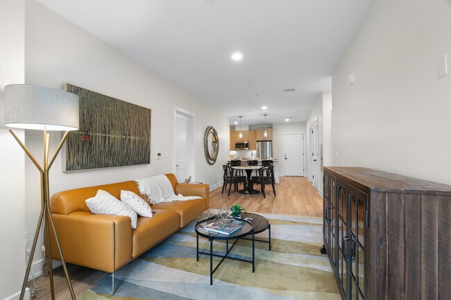 Building Photo - 5545 Park Ave