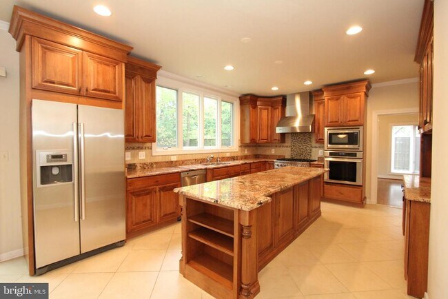 Building Photo - 10208 Sorrel Ave