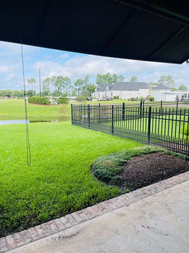 Building Photo - 3 Bedroom 2 Bath Home for Lease