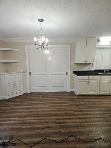 Building Photo - 813 Appleseed Ct