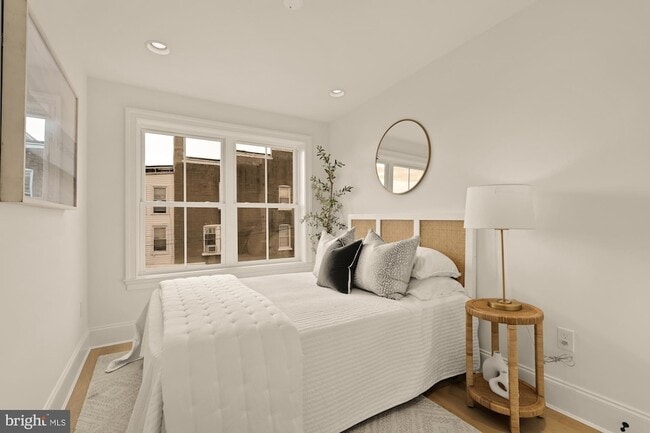 Building Photo - 4830 8th St NW