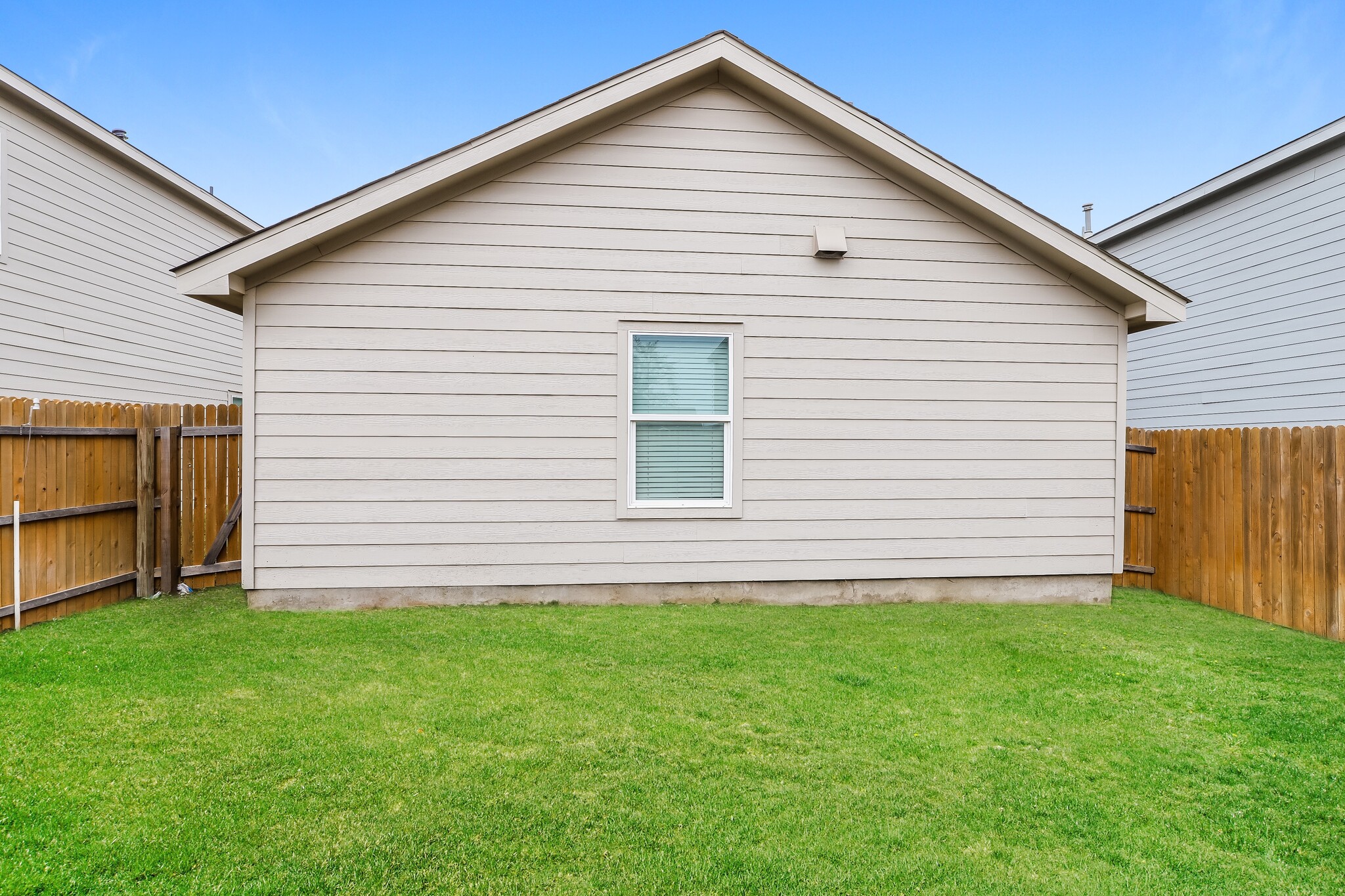 Building Photo - 20354 Agate Rdg