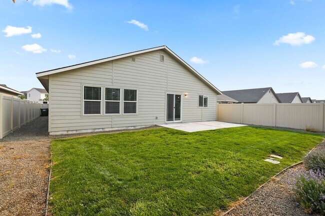 Building Photo - Gorgeous Single Level 4bd/2ba Kuna Home