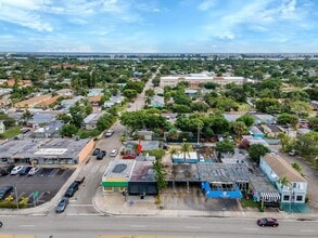 Building Photo - 813 9th Ave N