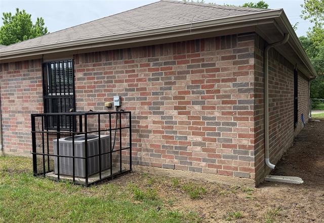 Building Photo - 3332 Navaro St