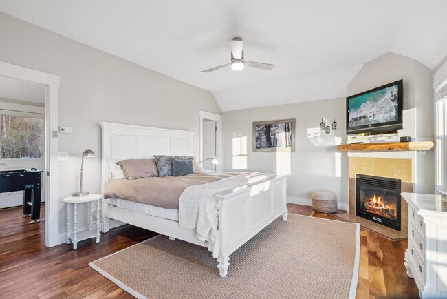 Building Photo - 140 Mystic Ridge Dr