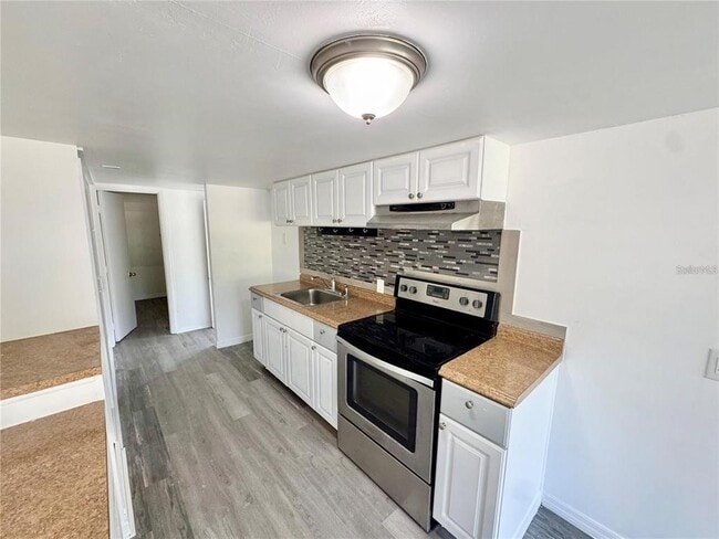Building Photo - 162 Sapodilla St