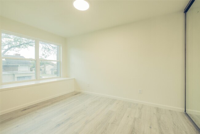 Building Photo - 12553 Wellington Park Dr