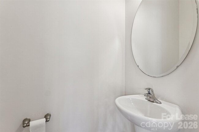 Building Photo - 10439 Benfield Rd