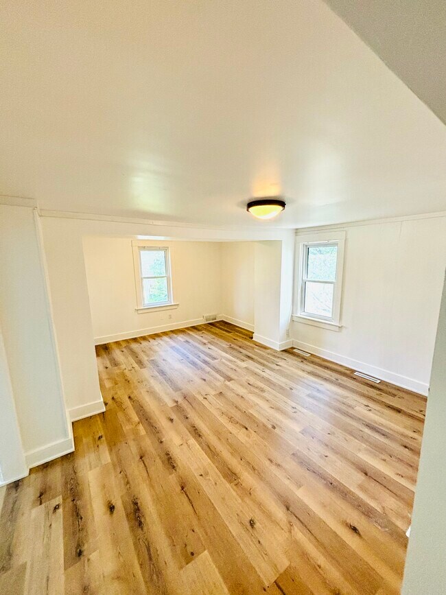 Building Photo - 1170 Stoughton Ave