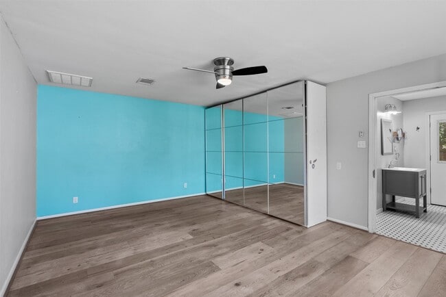 Building Photo - 5019 Oak Forest Dr
