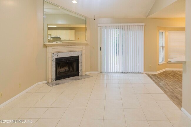 Building Photo - 13625 Las Brisas Way
