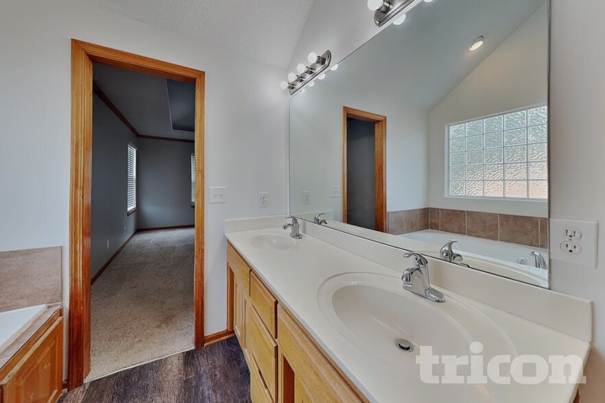 Building Photo - 432 Granite Dr