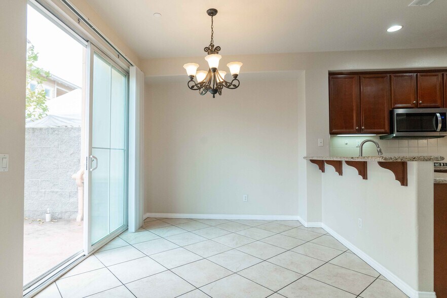 Building Photo - 4120 Paredo Way
