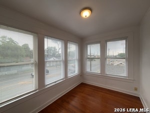 Building Photo - 827 Steves Ave