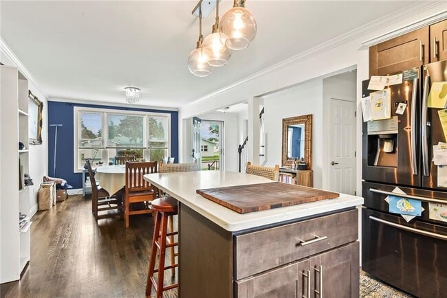 Building Photo - 191 Chases Ln