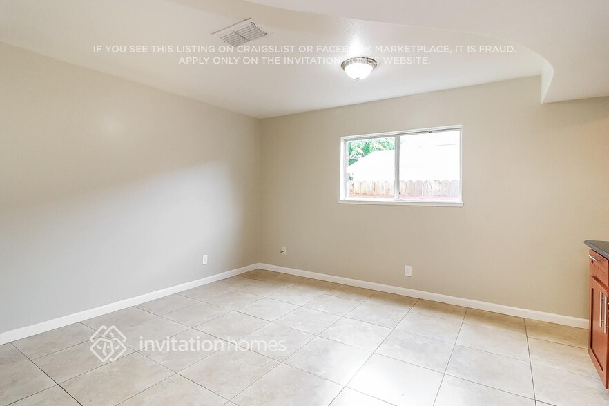 Building Photo - 10471 Reymouth Ave