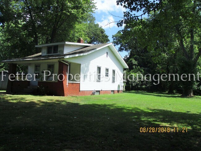 Building Photo - Available Now Don't Miss Out!