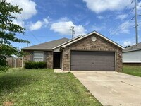Building Photo - 217 Regency Dr
