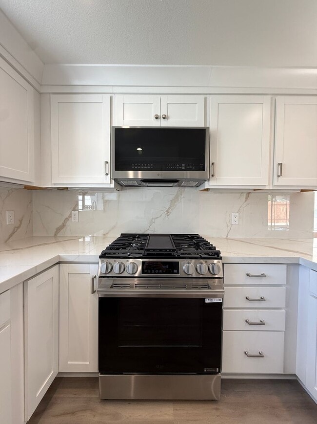 Building Photo - Completely Remodeled Home