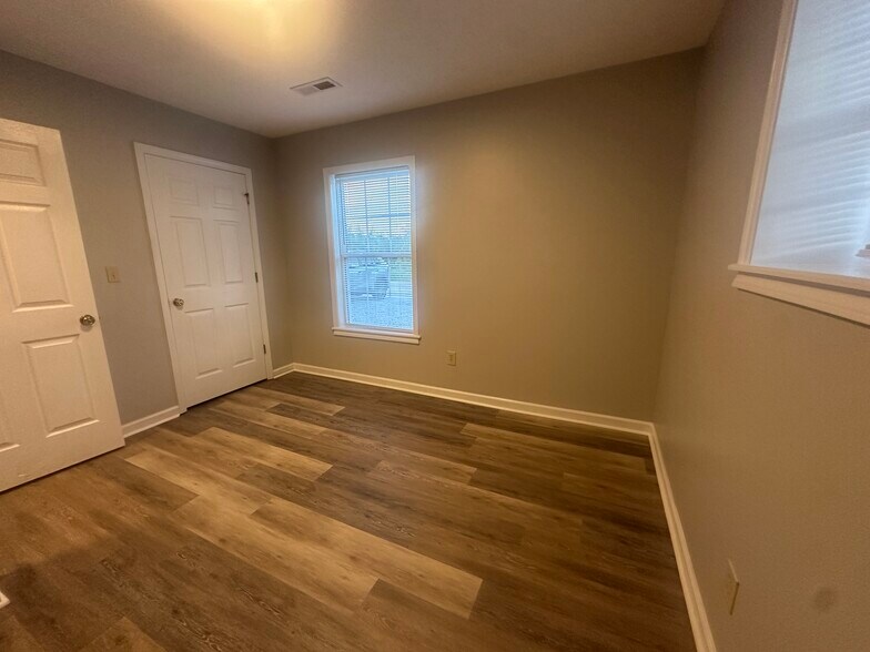 Bedroom - 1030 Jim Fox Rd